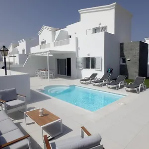 https://villa-trafalgar-magnifica-casa-en-la-costa-ideal-para.in-canary-islands.com